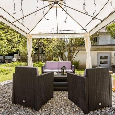 ברן Max Aviation Villa & Apartments מראה חיצוני תמונה