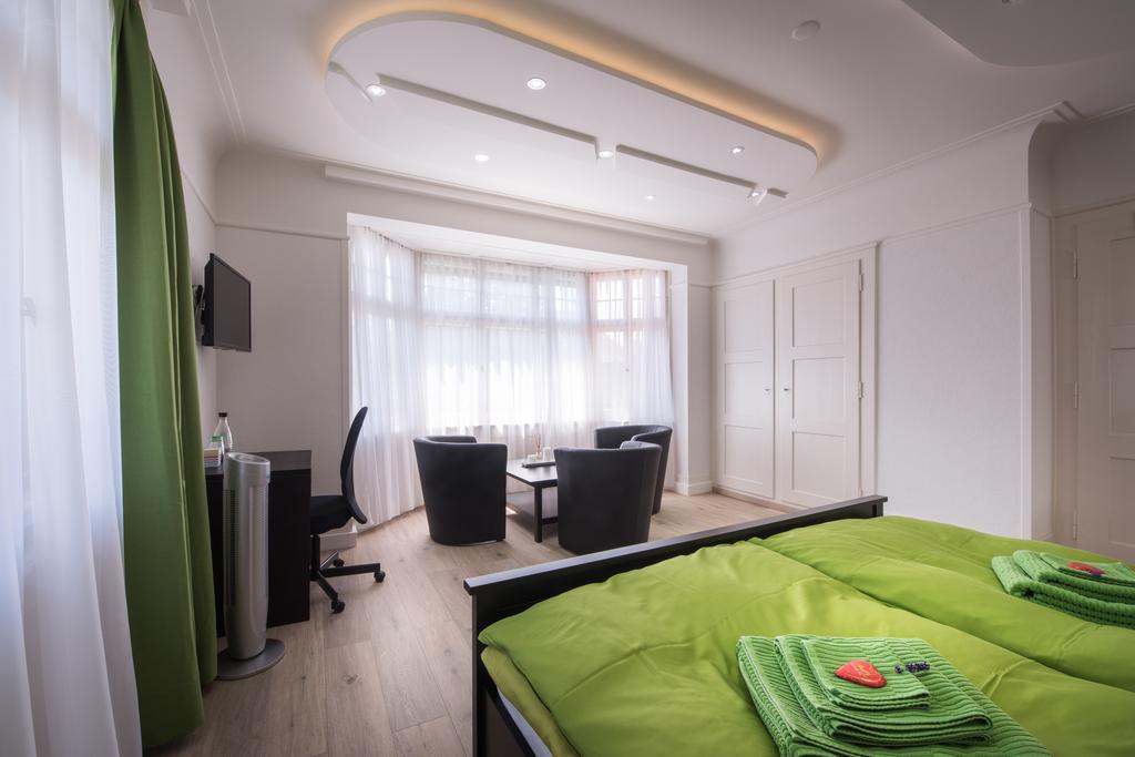 ברן Max Aviation Villa & Apartments מראה חיצוני תמונה