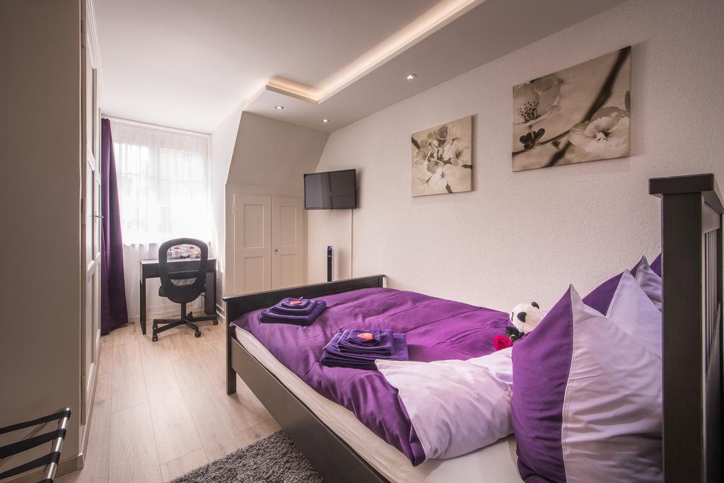 ברן Max Aviation Villa & Apartments מראה חיצוני תמונה