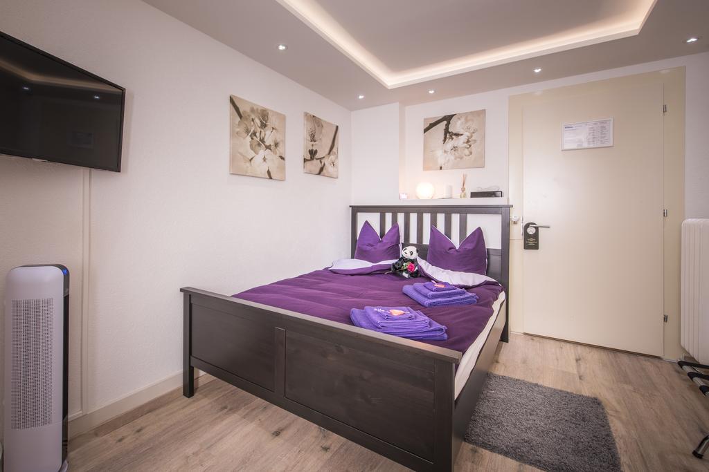 ברן Max Aviation Villa & Apartments מראה חיצוני תמונה