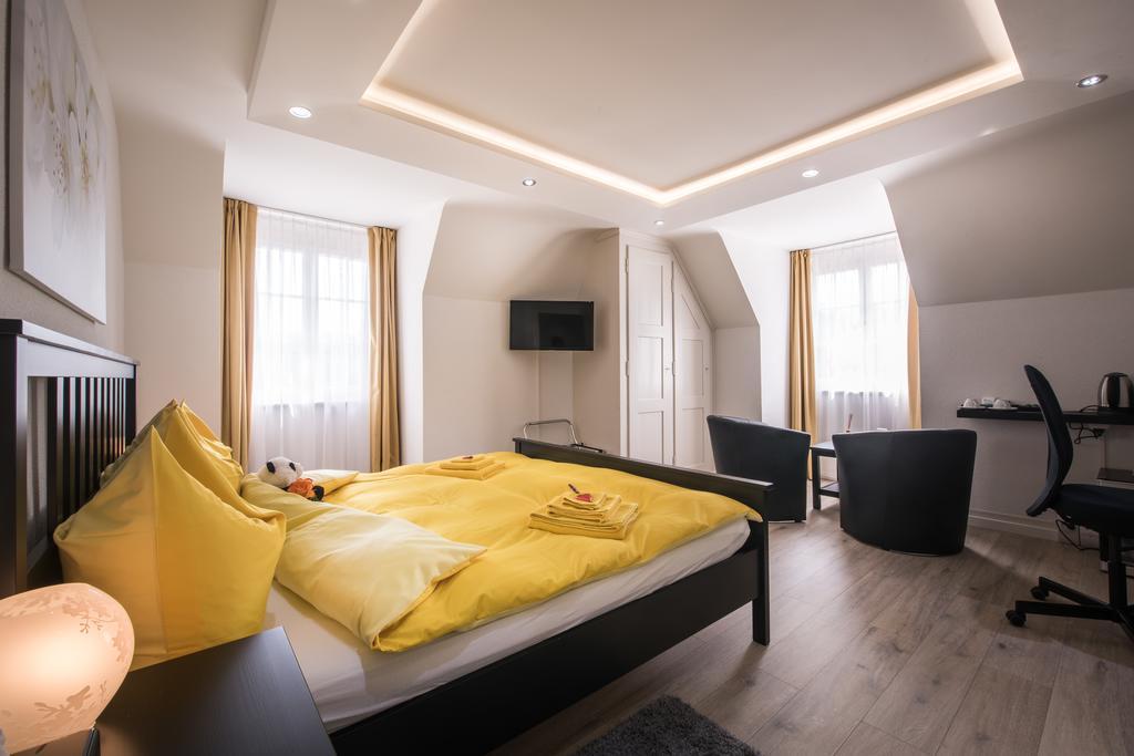 ברן Max Aviation Villa & Apartments מראה חיצוני תמונה
