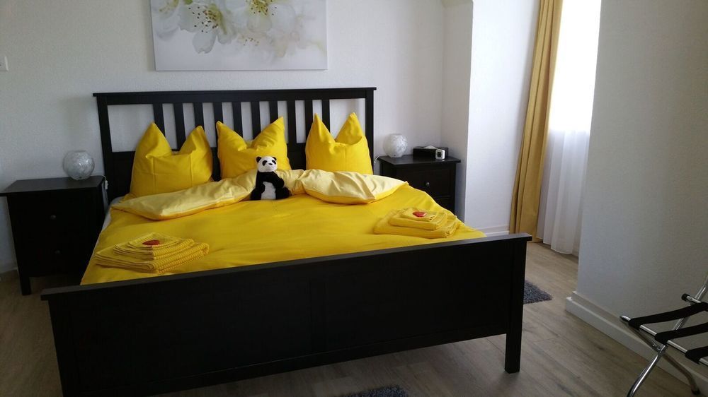ברן Max Aviation Villa & Apartments מראה חיצוני תמונה