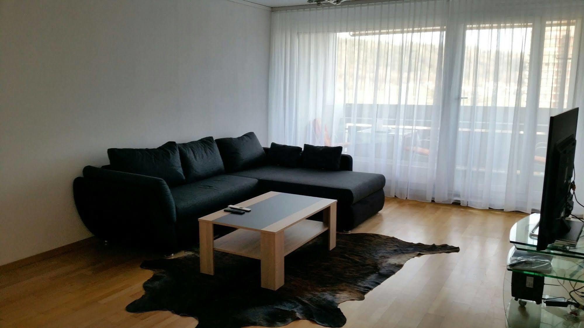 ברן Max Aviation Villa & Apartments מראה חיצוני תמונה