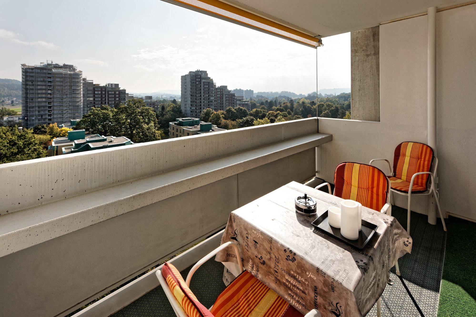 ברן Max Aviation Villa & Apartments מראה חיצוני תמונה
