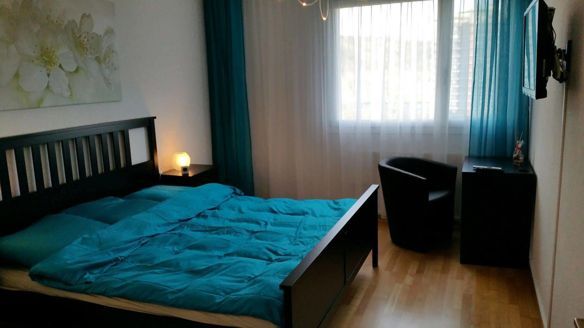 ברן Max Aviation Villa & Apartments מראה חיצוני תמונה